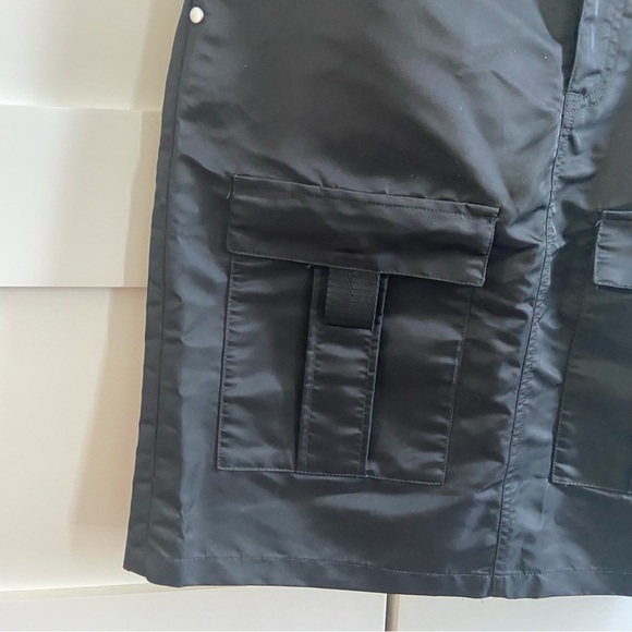 Joe Fresh Black Nylon Cargo Skirt - Picture 2 of 13